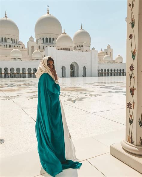 at sheikh zayed mosque muslim women fashion dubai travel abayas fashion