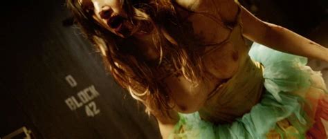 Nude Video Celebs Sara Malakul Lane Nude Halloween Pussy Trap Kill Kill