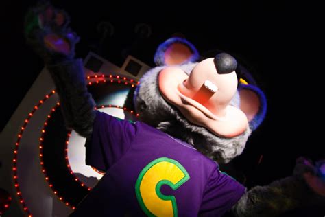 Oak Lawn Chuck E Cheeses A Hot Spot For Adult Fights Wbez Chicago