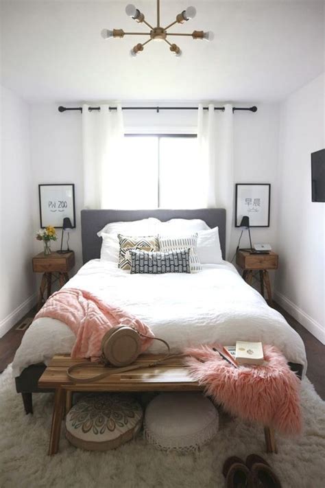 40 Small Master Bedroom Ideas Small Guest Bedroom Tiny Bedroom