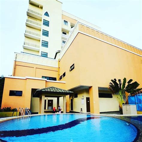 Pantai puteri hotel malacca, located 3.9 km from giant supermarket klebang melaka, offers guests a free car park, karaoke and a restaurant. 4 Hotel Waqaf Patuh Syariah Di Malaysia, Harga Berpatutan ...