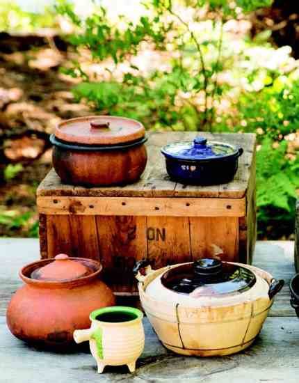 Clay pot for cooking with lid, soup , rice, noodles pot terracotta many sizes hand made, eco friendly round shaped healthy organic cookware. The Joy of Clay Pot Cooking - Real Food - MOTHER EARTH NEWS