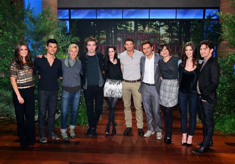 The Twilight Cast With Ellen Degeneres Twilight Cast Twilight Movie
