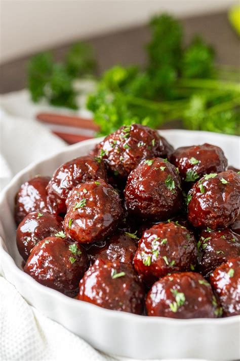 Grape Jelly Meatballs 5 Minute Appetizer Momsdish