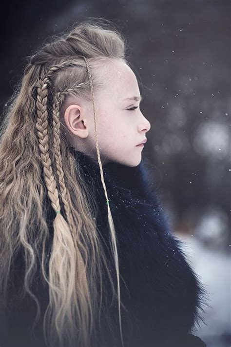 coiffure viking avec tresse lagertha hair braids for long hair viking braids