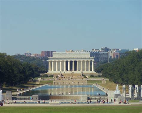 10 Fun Facts About The Lincoln Memorial Reflecting Pool On The National