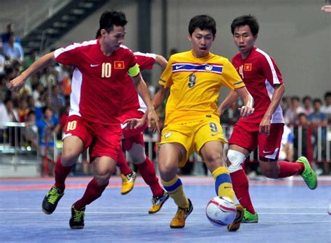 With multiple camera angles, commentary, and instant replays, we're the best place to watch on cable and streaming. เรียนรู้ กฏ กติกา กีฬา ต่างๆ: มกราคม 2013
