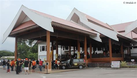 Echa un vistazo a los 37 vídeos y fotos de noor arfa craft complex que han tomado los miembros de tripadvisor. Engaging with Batik at Noor Arfa, Kuala Terengganu ...