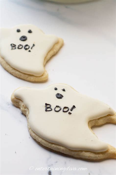 Halloween Ghost Sugar Cookies With White Royal Icing