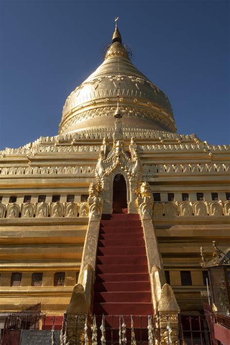 View Of The Golden Shwezigon Pagoda Bagan Stock Image Image Of Blue