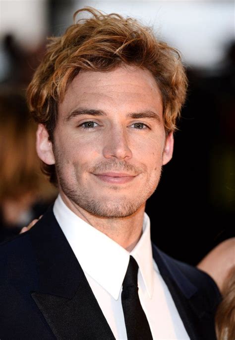 Photos Sam Claflin Being Absolutely Adorable Sam Claflin Claflin Cute Celebrity Guys