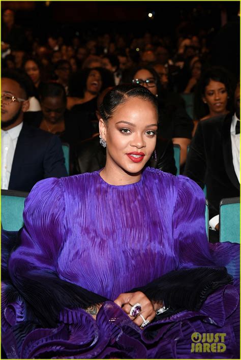Photo Rihanna Accepting Presidents Award Nacp Image Awards 09 Photo