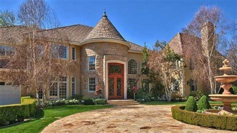 Soap Star Ronn Moss And Playmate Wife Devin Devasquez Selling Socal