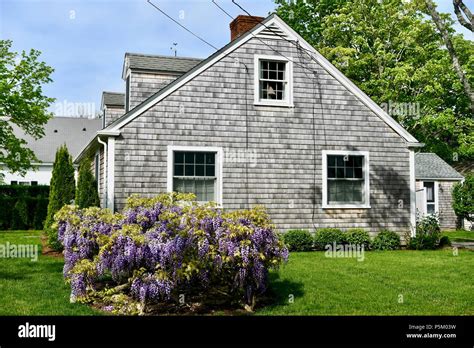 Marthas Vineyard Cape Cod Style Home Exterior Stock Photo Alamy
