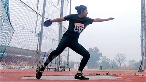 The discus throw channeling power through the discus by brian bedard. Discus Throw Girls Final U19 National School Athletics ...