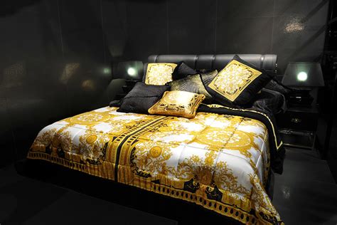 Piumino letto versace quanto costa? Piumino Letto Versace Blu Giallo - 3d Custom Gold Versace Bedding Set Duvet Cover Pillowcases ...