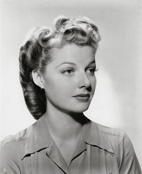 Victory Rolls The Hairstyle That Defined The 1940s Women S Hairdo ~ Vintage Everyday
