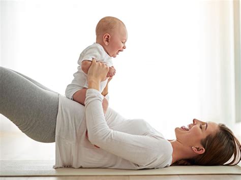 Sport avec bébé après l accouchement exercices de gym Doctissimo
