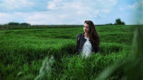 Wallpaper Model Brunette Looking Away Long Hair Leather Jackets Depth Of Field Women