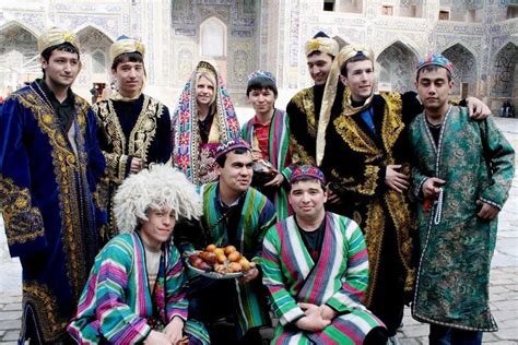 Uzbekistan People Make Up Twelve Percent Of The Afghanistan Population Özbekçe Kadın Asya