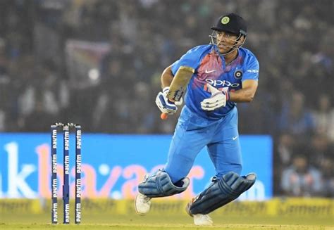 This Is Why Ms Dhoni Batting At No 4 Is The Best Thing For The Men In Blue