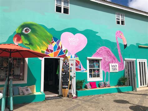 Beachvibes | Surfshop | Kitesurfgear | Clothing & Accessories| Bonaire