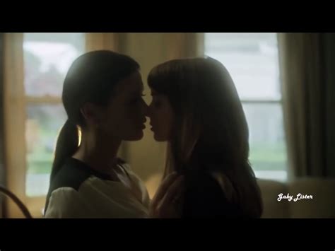 Intimate Moments Rooney Mara And Catherine Zeta Jones In Side Effects