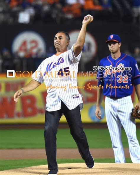 John Franco Mets Former Pitcher Throws Ceremonial Pitch Gold Medal