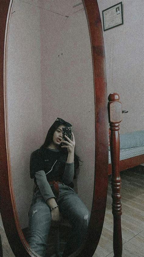Pin By Trisha Mae Miranda On Mirror Shot In 2020 Mirror Selfie Mirror Scenes