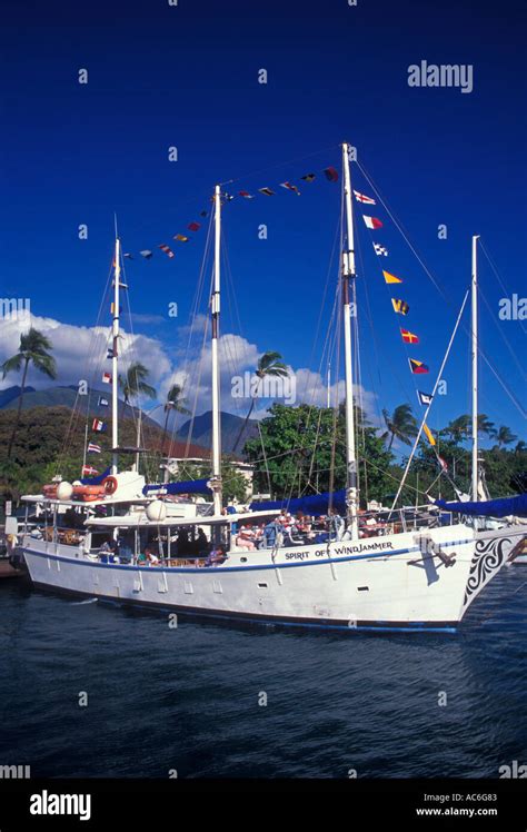Windjammer Cruise Hi Res Stock Photography And Images Alamy