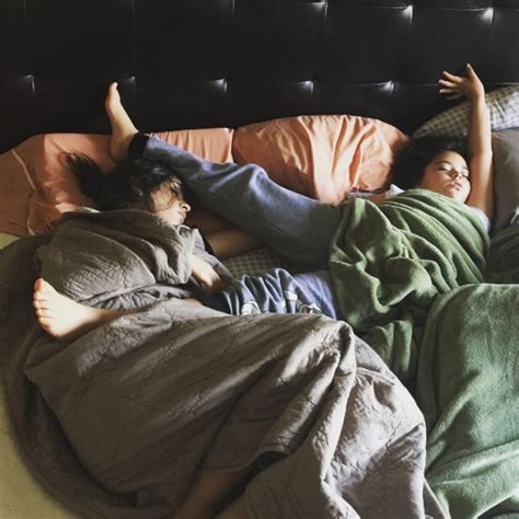 Camila Cabello Su Foto Más Divertida Durmiendo Con Su Hermana