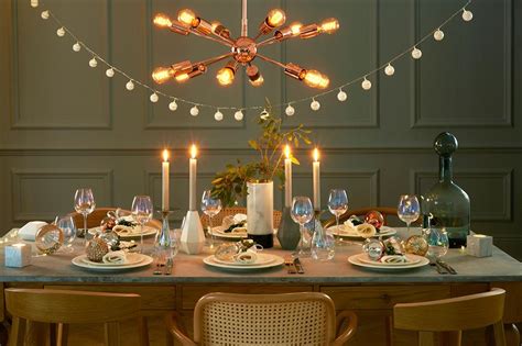 37 Beautiful Christmas Table Decorating Ideas