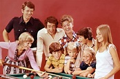 'The Brady Bunch' returns for 50th anniversary specials