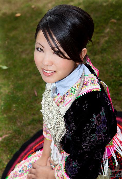 hmong-girl-by-vangherphotography-on-deviantart