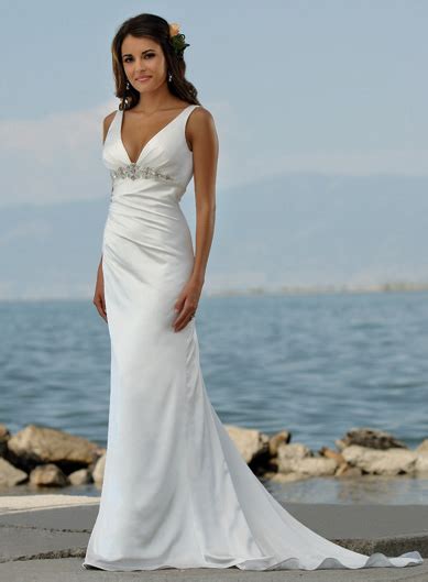 Now, our most popular veil for a beach wedding is a. 25 Beautiful Beach Wedding Dresses - The WoW Style