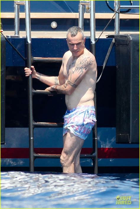Daniel Day Lewis Shirtless Yacht Vacation In Italy Photo 2927599