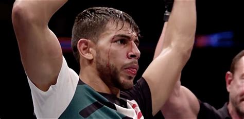 Ufc Fight Night 92 Results Yair Rodriguez Spins To A Split Decision Over Alex Caceres