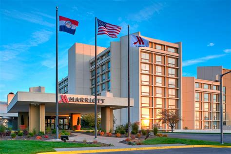 Hotels With Suites Near Kansas City Airport Kansas City Airport Marriott