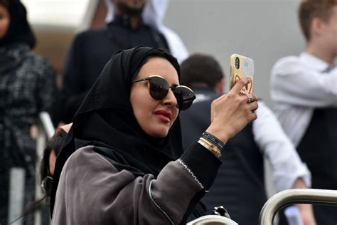 ‘youve Been Divorced Saudi Arabia To Notify Women By Text Message