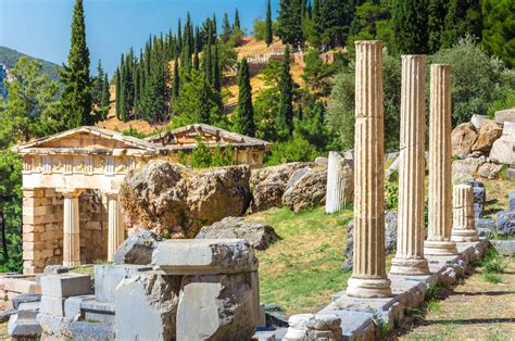The Oracle Of Delphi The Pythia