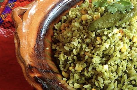 Solo tienes que tener en cuenta que el procedimiento que te vamos a. Como cocinar el Arroz verde mexicano, un arroz diferente ...