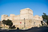 Castillo de Santiago - Edificio Histórico en España - Tudestino 2024