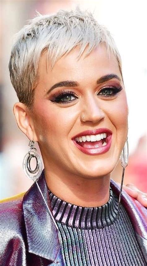 Pin By Tülin Yılancıoğlu On Hair In 2020 Katy Perry Hair Short Hair