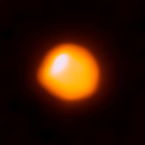 See The Sharpest Ever View Of Giant Betelgeuse Astronomy Now