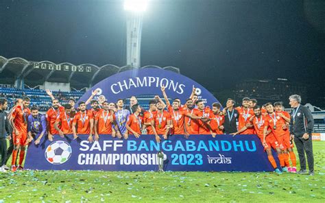 you have made us proud cricket fraternity lauds indian football team for remarkable saff