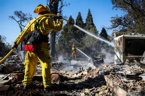 Slideshow Thousands Of Firefighters Still On California Fire Lines