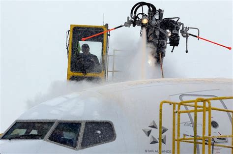 Snow Airlines Waive Change Fees Ahead Of Midwest Storm