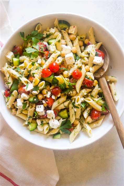 This cold spaghetti salad recipe is a fun pasta salad side dish for this summer. Pasta Salad with Italian Dressing (Best Veggie Pasta Salad ...