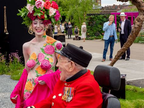 Chelsea Flower Show 2019 In Pictures The Queen Duchess Of Cambridge