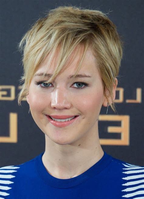 Jennifer Lawrence Cute Short Messy Haircut With Bangs